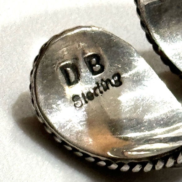 Signed - Dean Brown, Navajo. Vintage Squash Blossom Sterling Silver Bypass Ring - Picture 6 of 8